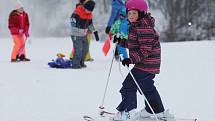 Sáňky, boby i snowboardy. Lyžařský areál u Tašova praskal ve švech