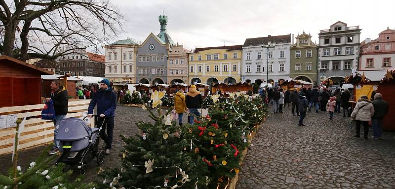 Vánoční trhy na litoměřickém náměstí. Sobota 14. prosince