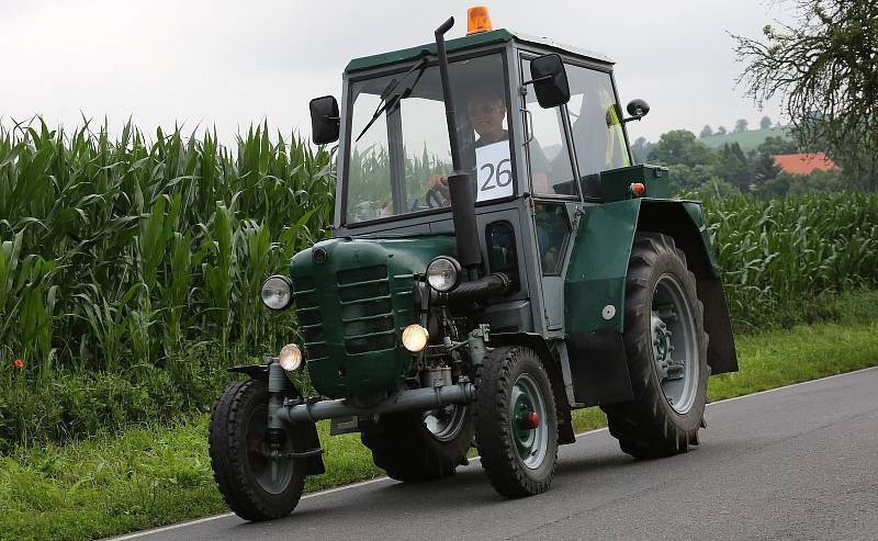 Traktory a samohyby se setkaly v Drahobuzi.