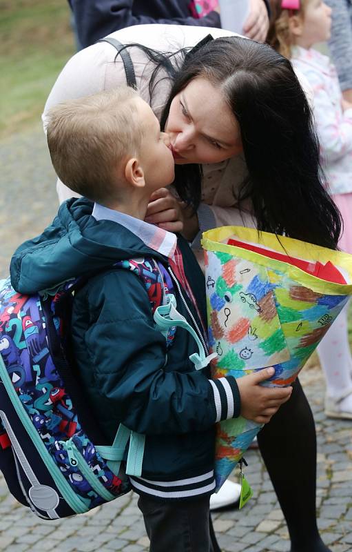 Začal nový školní rok. Masarykova škola v Litoměřicích přivítala nové prvňáky.