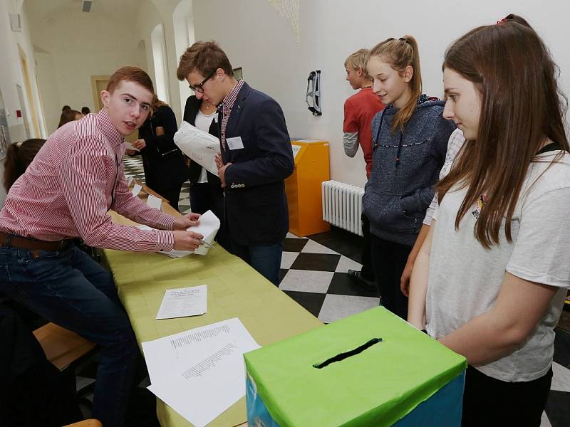 Studentské volby na gymnáziu v Roudnici nad Labem