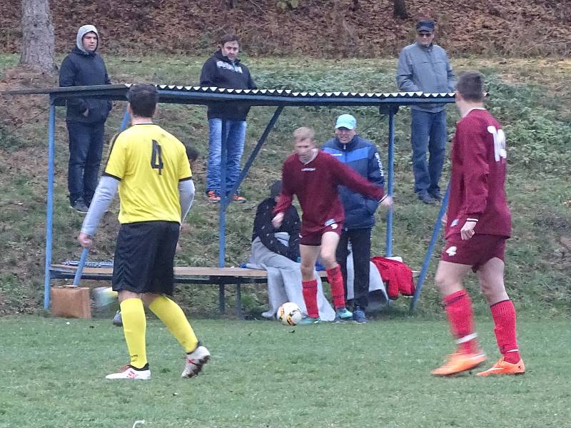 III. třída: Býčkovice (v rudém) - Lovosice B.