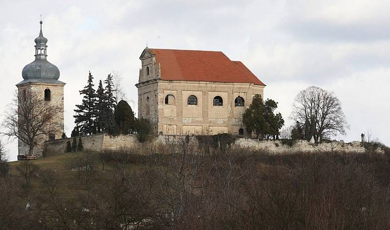 Kostel Nejsvětější Trojice v Zahořanech na Litoměřicku. Archivní foto