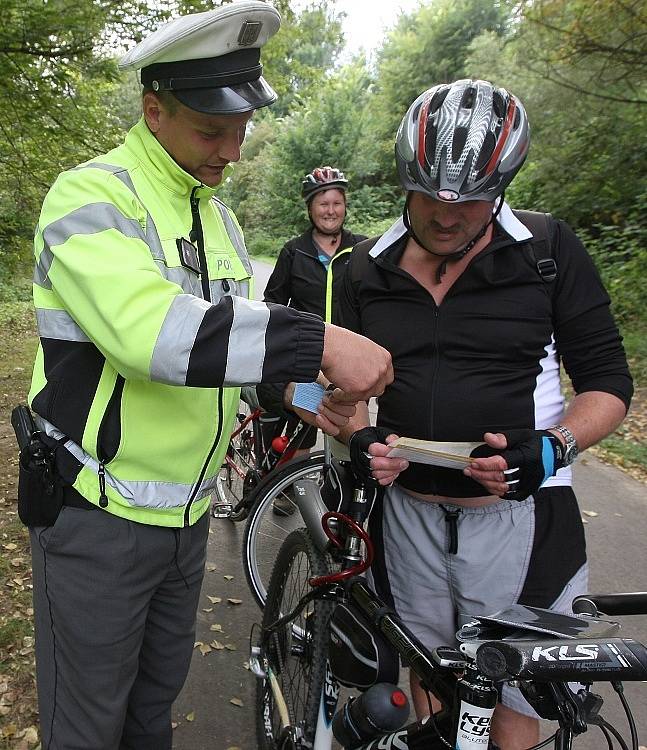 Policisté kontrolovali cyklisty