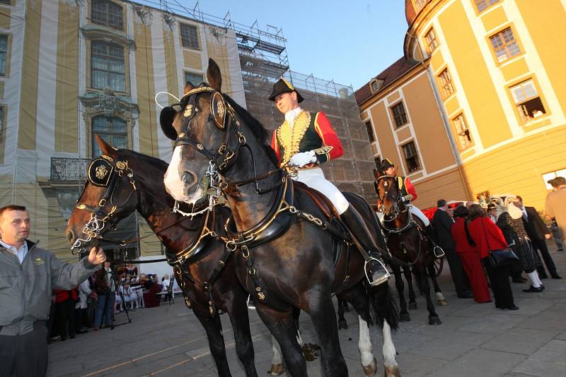 Výstavu Tři oříšky pro Popelku na Moritzburgu navštívili v roce 2009 také herci.