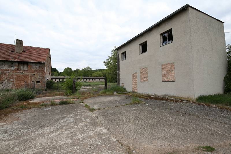 Nový vepřín chce firma ve Vrbce, místní části Budyně nad Ohří, postavit po demolici toho stávajícího, který je už řadu let mimo provoz.