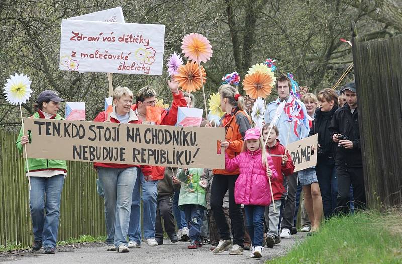 3. ročník recesistické oslavy 1. máje v Rýdeči.