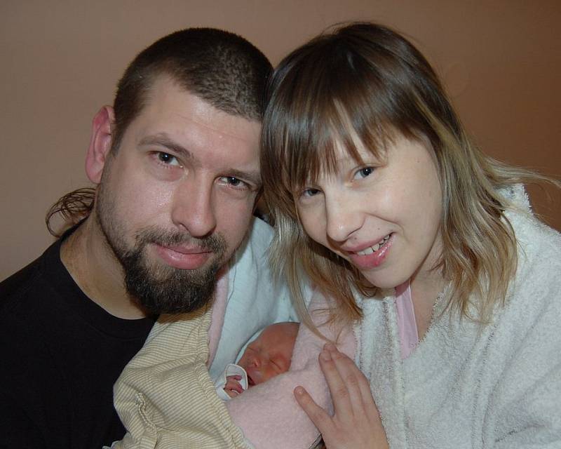 Manželům Evě a Františku Jonášovým z Litoměřic se v litoměřické porodnici 17. ledna ve 2.10 hodin narodila dcera Karolína. Měřila 47 cm a vážila 2,4 kg. Blahopřejeme!