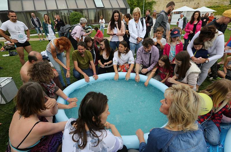 Součástí litoměřického Allfestu 2019 byla i ledová koupel