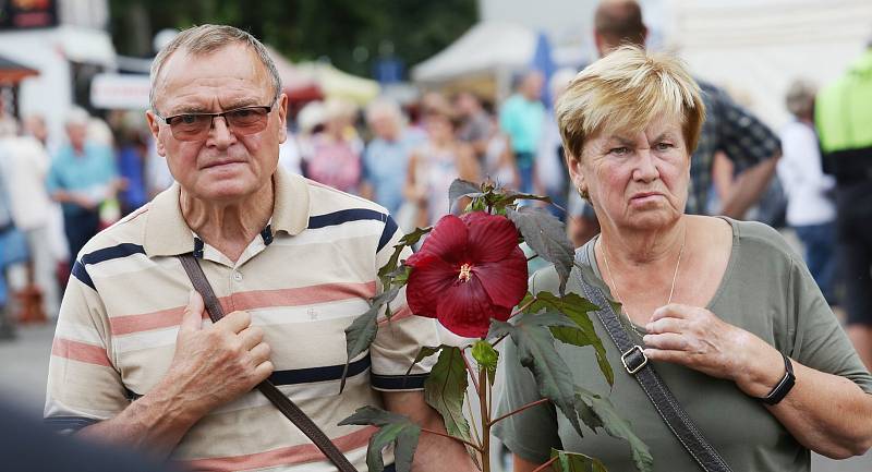 Již od rána proudily davy návštěvníků na další ročník Zahrady Čech, největšího zahradnického veletrhu v severních Čechách.