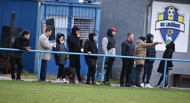 Liběšice (tmavé dresy) doma podlehly Černovicím 1:3.