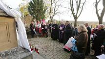 Na litoměřickém hřbitově proběhla v den Památky zesnulých pobožnost s účastí litoměřického biskupa Jana Baxanta.