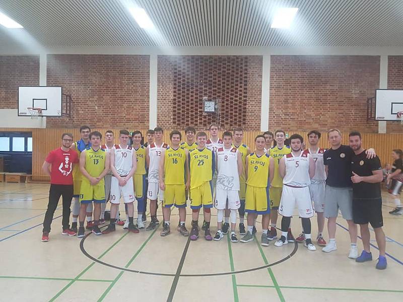 Kadeti a junioři basketbalových Litoměřic získali bronz a stříbro na mezinárodním turnaji v Berlíně.