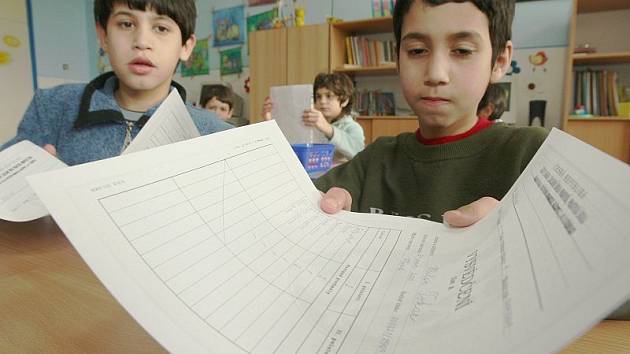 Pro pololetní vysvědčení si přišli také žáci Speciální školy při Dětském domově v Dlažkovicích. 