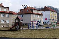 Projekt na revitalizaci u bytovek v Lovečkovicích počítá například s úpravou komunikací, vybudováním parkovacích stání, chodníků nebo s novou zelení a mobiliářem.