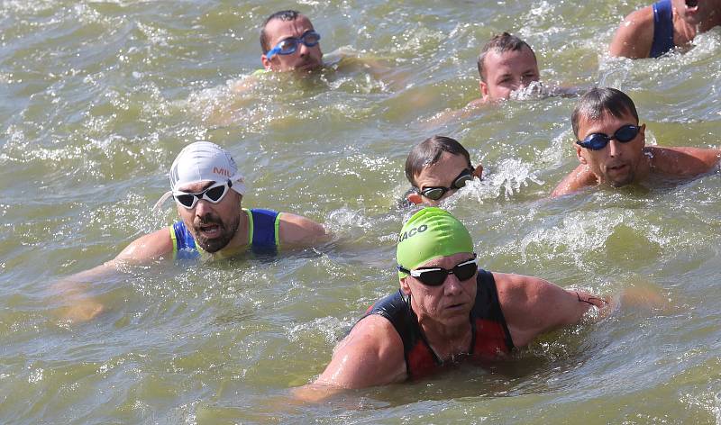 Hazmburk X offroad triatlon se konal v sobotu 6. srpna v obci Klapý.