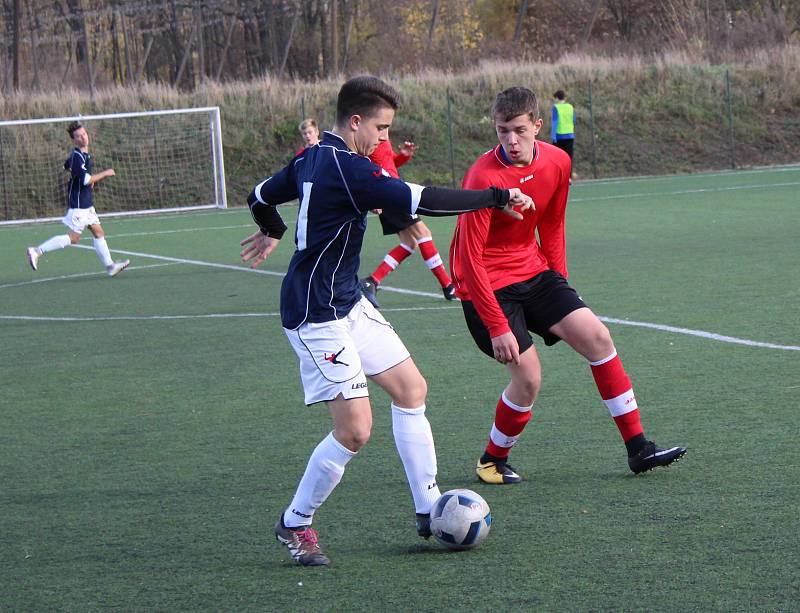 Fotbalová divize U17: Roudnice (v modrobílém) - Neratovice / Byškovice.