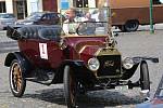 Severem Čech se prohnala historická vozidla v rámci závodu Oldtimer Bohemia rally. Jedna ze zastávek byla v Litoměřice.