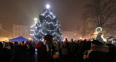 Slavnostní rozsvícení vánočního stromu na Mírovém náměstí v Litoměřicích