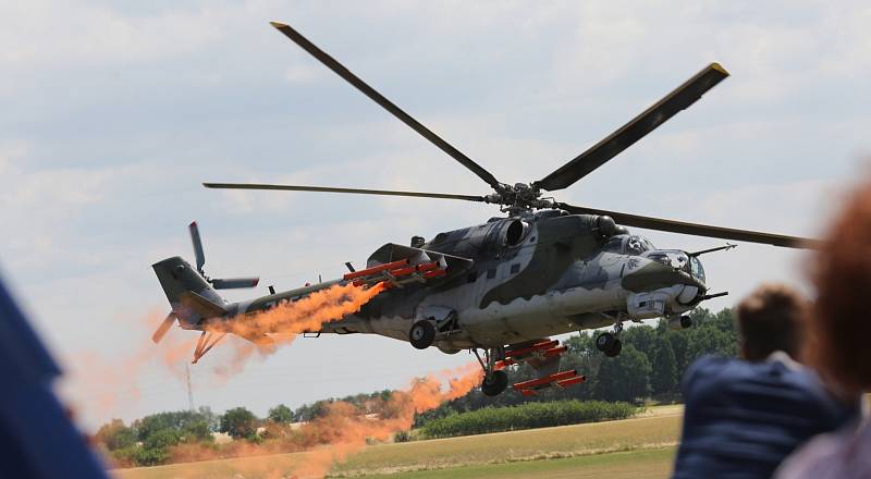 Memorial Air Show v Roudnici nad Labem, neděle