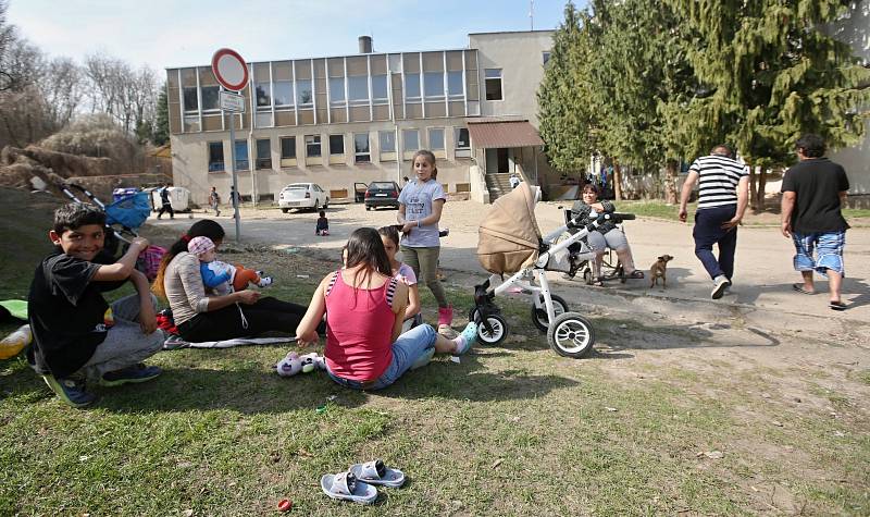 Dvě ubytovny v Brozanech nad Ohří jsou také vnímané jako problematické. Kvůli časté migraci obyvatel a negativním sociálním jevům. Archivní foto z roku 2018