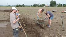 Archeologové a jejich výzkum u Hrdel a Dolánek 