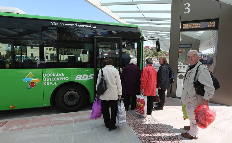 Litoměřické autobusové nádraží bylo slavnostně uvedeno do provozu.