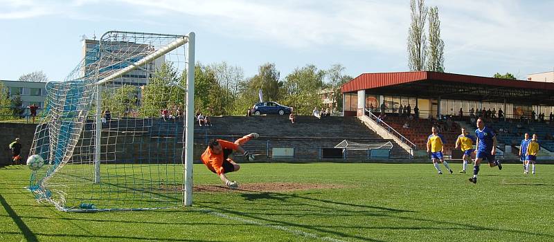 Litoměřice - Bezděkov 3:1. Penalta na 3:1.