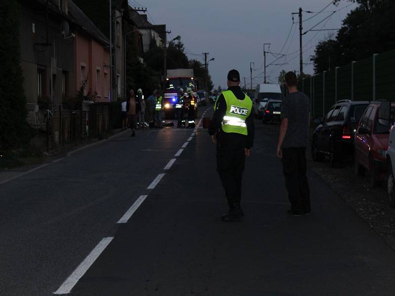 Při nehodě zemřel motorkář.