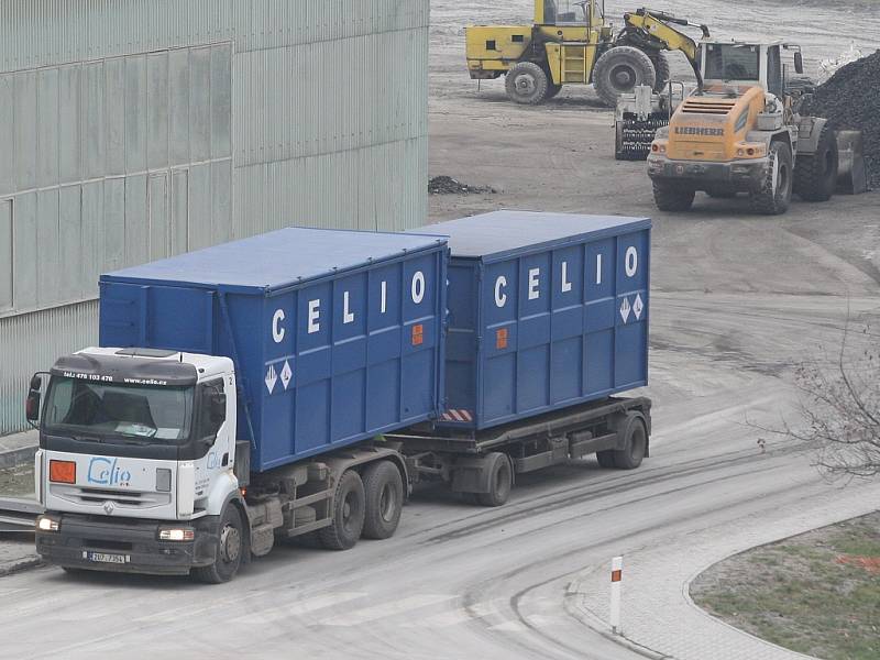 Ostravské kaly dorazily do čížkovické cementárny.