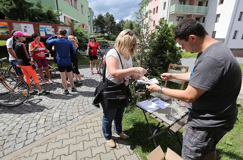 Několik stovek účastníků mělo sobotní Putování za víny Brány Čech.