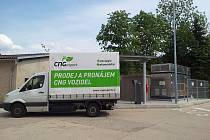 Společnost Autoexpert spol. s r.o.  otevřela na Litoměřicku, konkrétně v Terezíně, první čerpací stanici, kde je možné tankovat stlačený zemní plyn - CNG. 