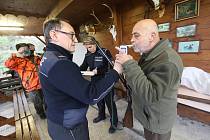 Policie kontrolovala myslivce.