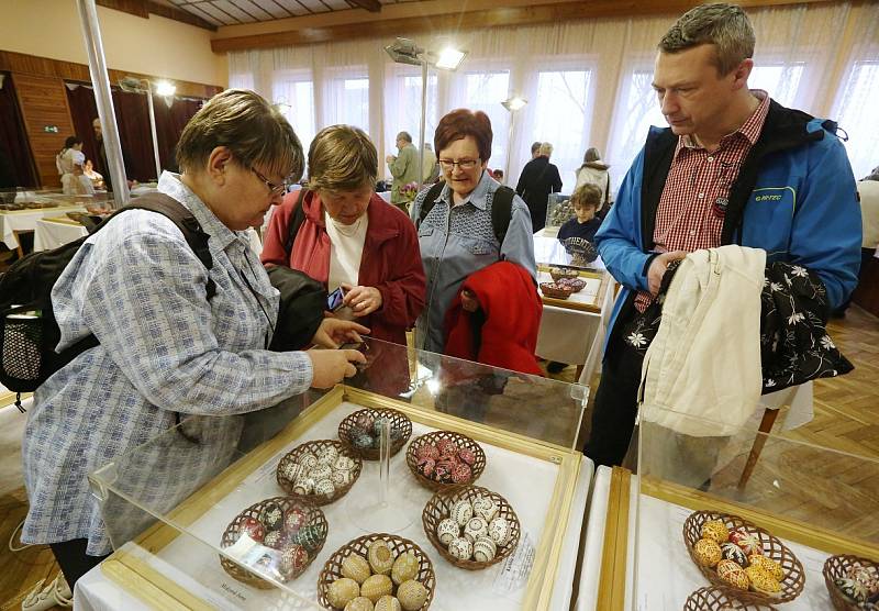 Velikonoční výstava Asociace malířek a malířů kraslic České republiky v Libotenicích