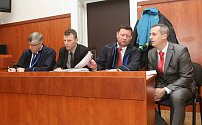 U litoměřického soudu pokračovalo líčení v kauze údajného napadení muže lotyšské národnosti dozorci litoměřické věznice. Před senátem vypovídala lékařka, která ho ošetřila.