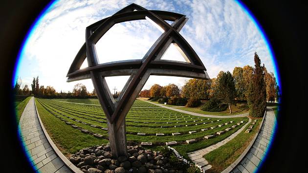 Národní hřbitov v Terezíně. Ilustrační foto