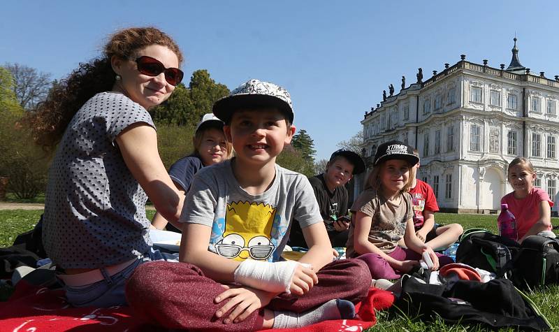 Zahájení sezony na zámku v Ploskovicích