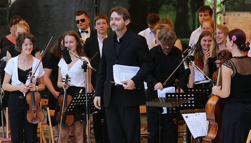 Vrcholem letošní Litoměřické letní filharmonie (LLF) byl nedělní koncert v letním kině.