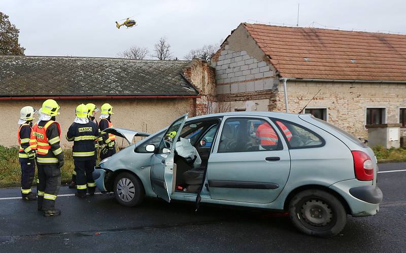 K vážné nehodě dvou aut došlo na Krétě v Terezíně.