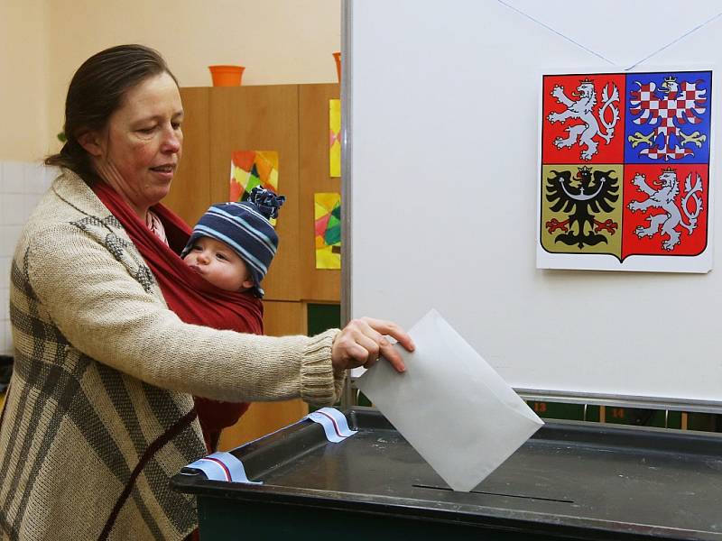Prezidentské volby pokračují v sobotu 13. ledna. V Roudnici nad Labem je provází hojná účast voličů