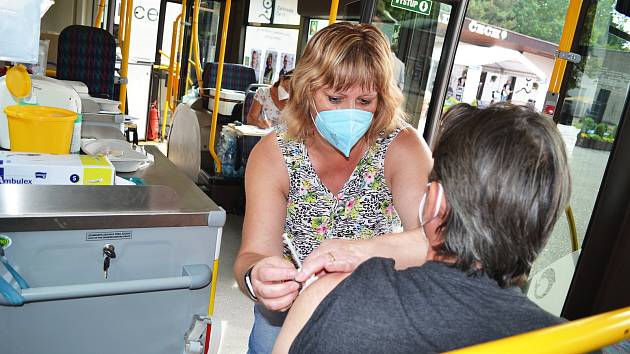 Další zastávkou očkovacího autobusu byla Zahrada Čech na litoměřickém výstavišti.