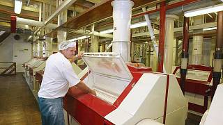 Litoměřický mlýn patří mezi nejvýznamnější výrobce mouky. Provoz je  automatizovaný - Litoměřický deník