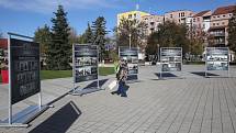 Výstava historických fotografií s názvem 100 let republiky - 100 let Lovosic na Václavském náměstí