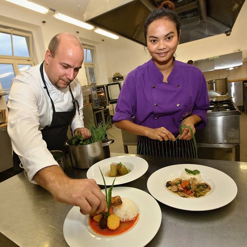 Střední škola pedagogická, hotelnictví a služeb Litoměřice nabídla thajské menu