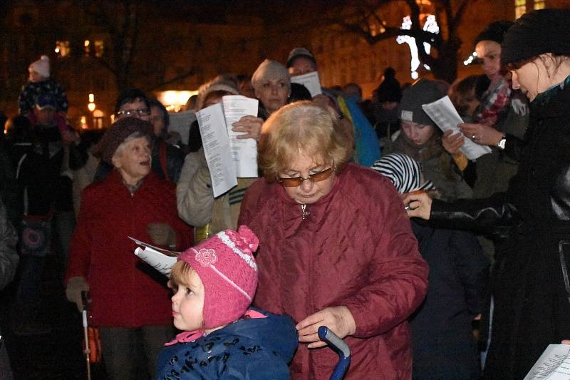 Česko zpívá koledy: Mírové náměstí v Litoměřicích