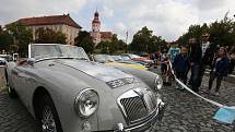 V Roudnici nad Labem proběhl v sobotu sraz veteránů a stylová módní přehlídka.