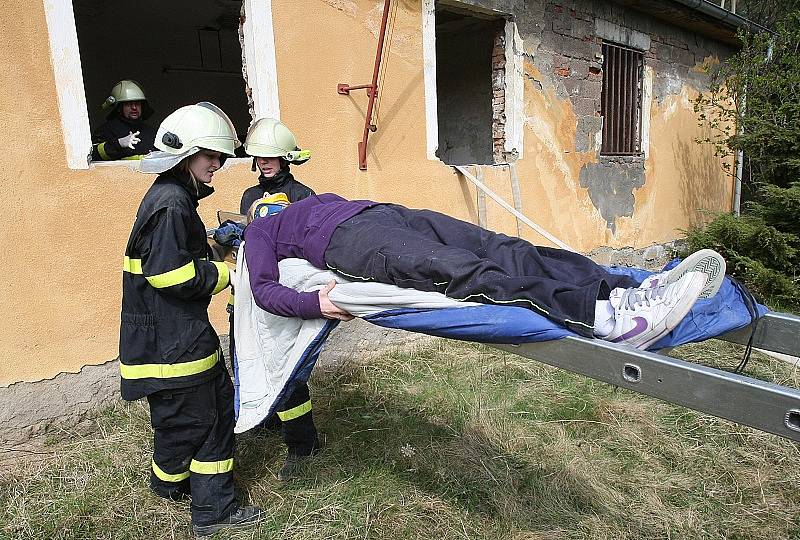 Soutěž dobrovolných hasičů v Budyni nad Ohří