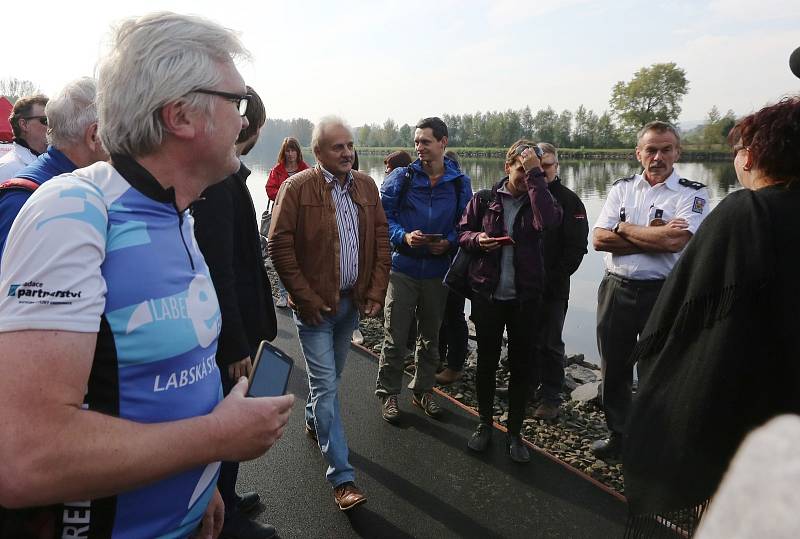 Slavnostní otevření nového úseku cyklostezky Velké Žernoseky - Žalhostice