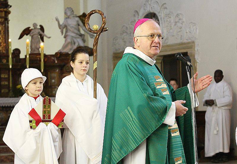 Bohoslužba biskupa Mons. Baxanta v lovosickém kostele sv. Václava