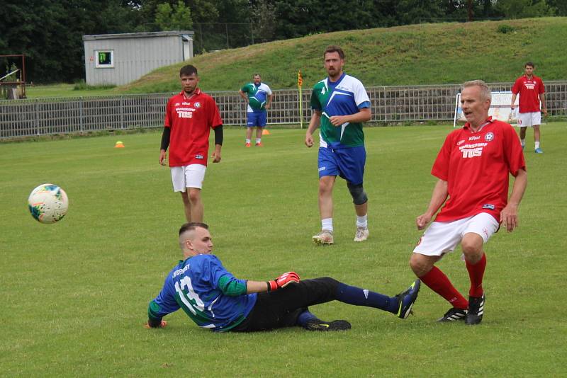 Zaměstnanecká liga Deníku: čtvrtý semifinalový turnaj druhého ročníku hostil sportovní areál Pod Lipou v Roudnici nad Labem.